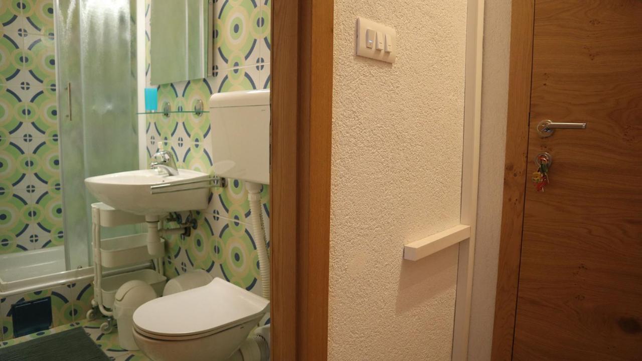 Appartement Orange à Šibenik Extérieur photo